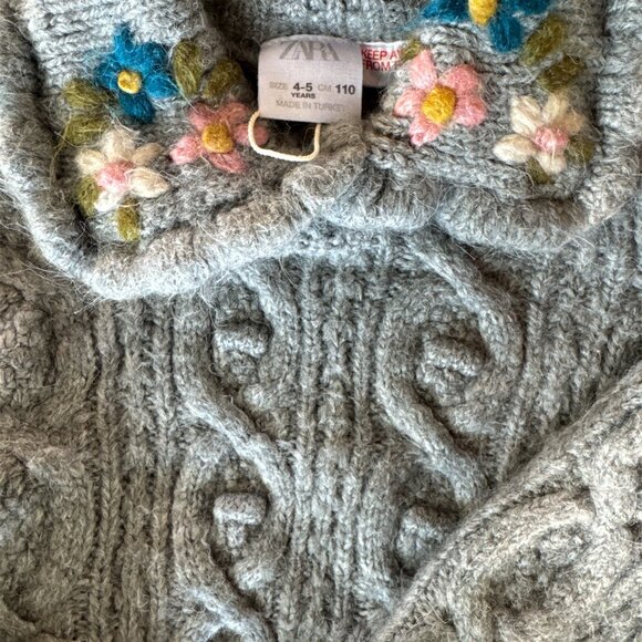 Girls zara sweater - Picture 2 of 2